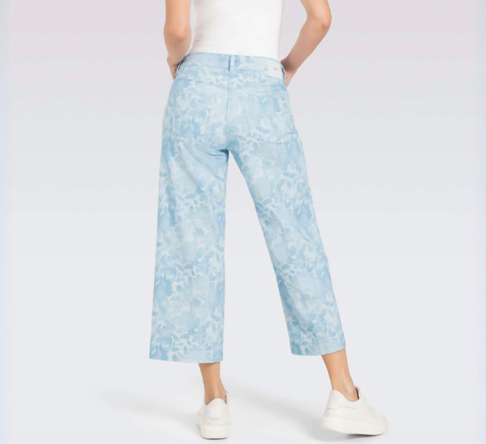 MAC Jeans Dream Culotte Wide Cropped Leg Jean in cloudy blue - women's jeans - detail view