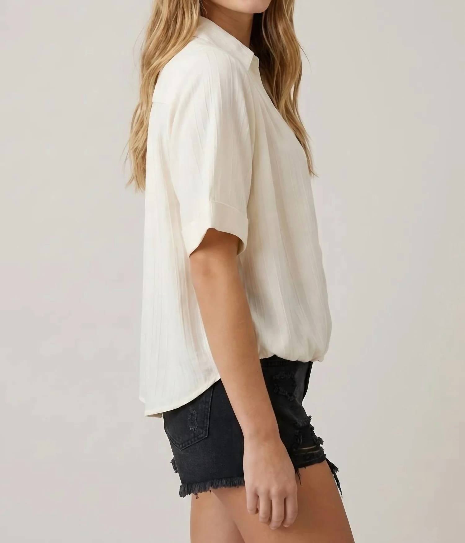 Doe And Rae - Collared Front Bubble Shirt Top