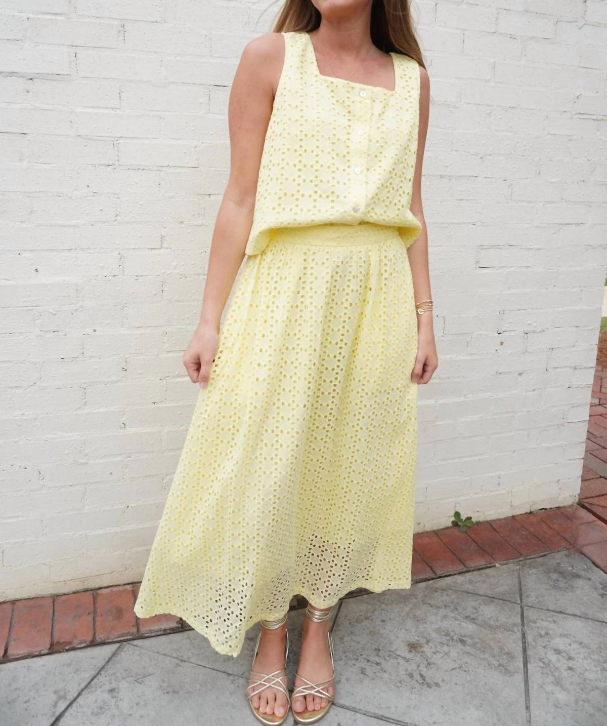 Entro - Eyelet Button Front Top