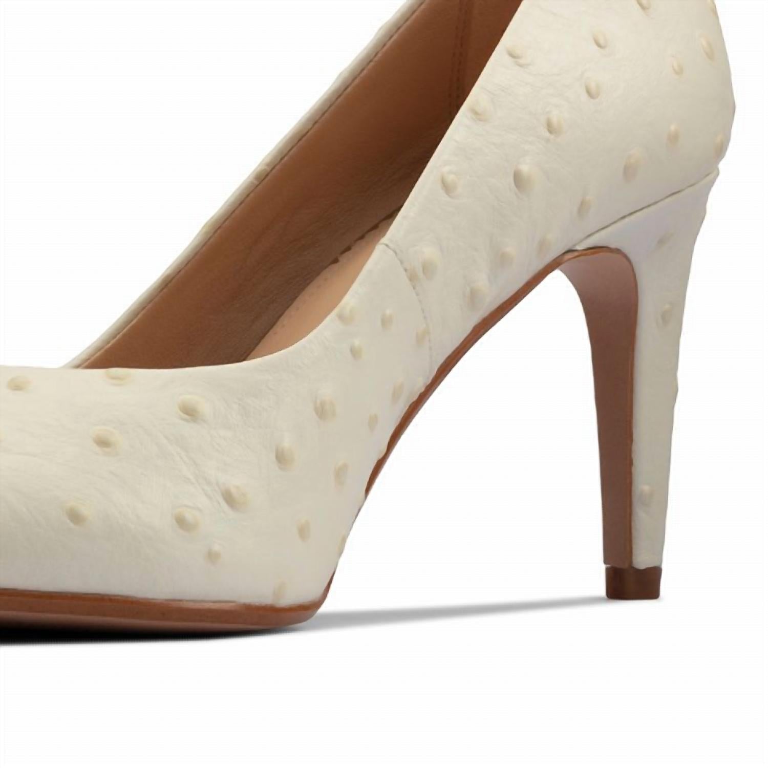 Clarks - Women's Genoa85 Court Heeled Sandals