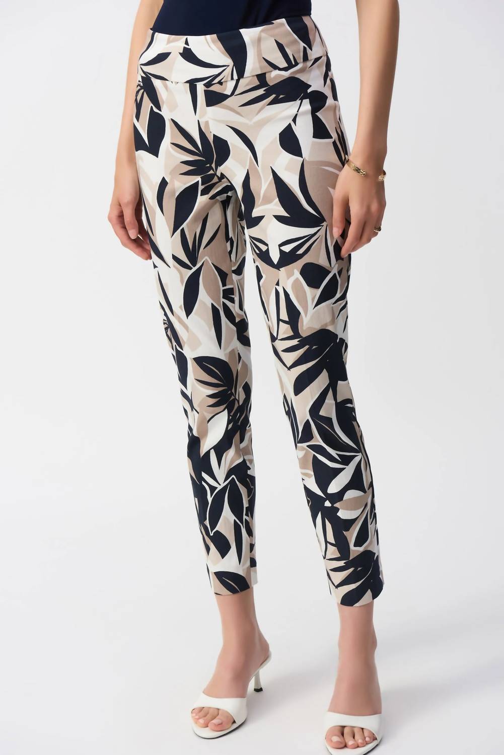 Joseph Ribkoff - Tropical Print Slim Cropped Pants