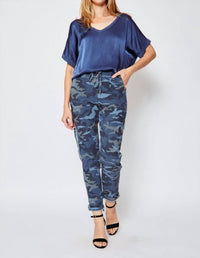 D STYLE SILVER STRIPE CAMO PANTS