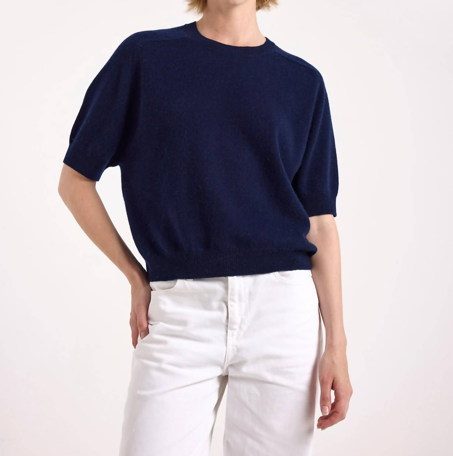 Brodie Cashmere Paige Cashmere Tee in navy - women's sweater