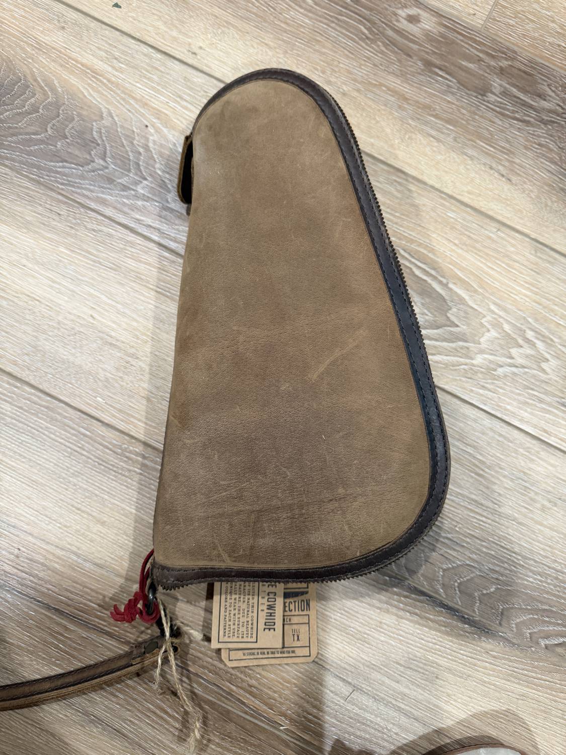 STS Ranchwear Pistol Case in cowhide 1 - women's bag - detail view