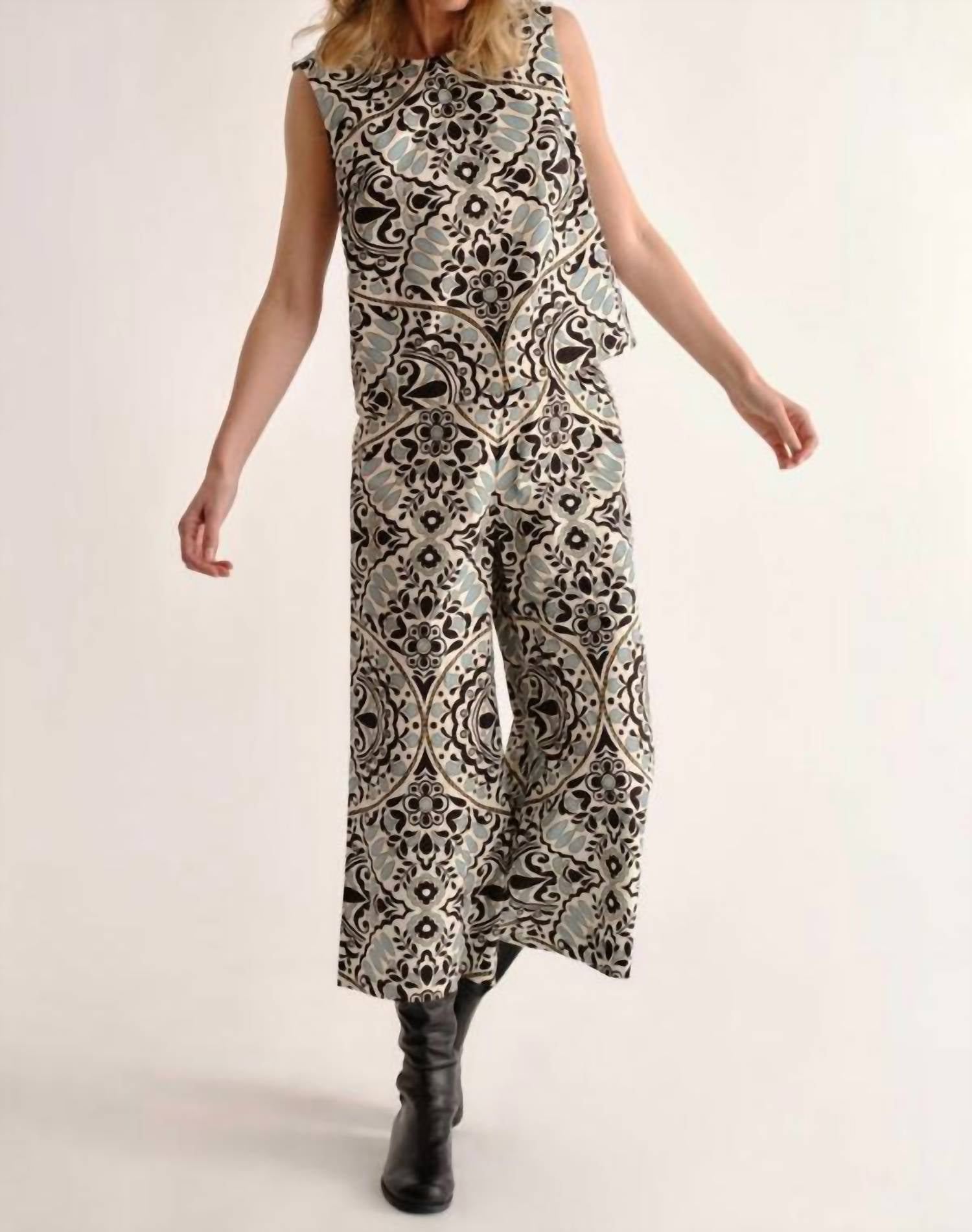 Cartolina Nantucket Salida Culotte Pants in medallion tidal pool - women's pants