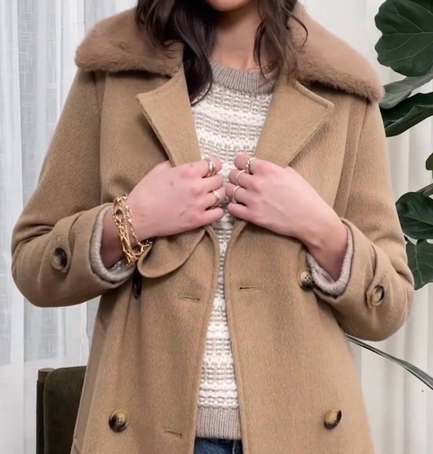 Heartloom - Ross Coat With Faux Fur Collar