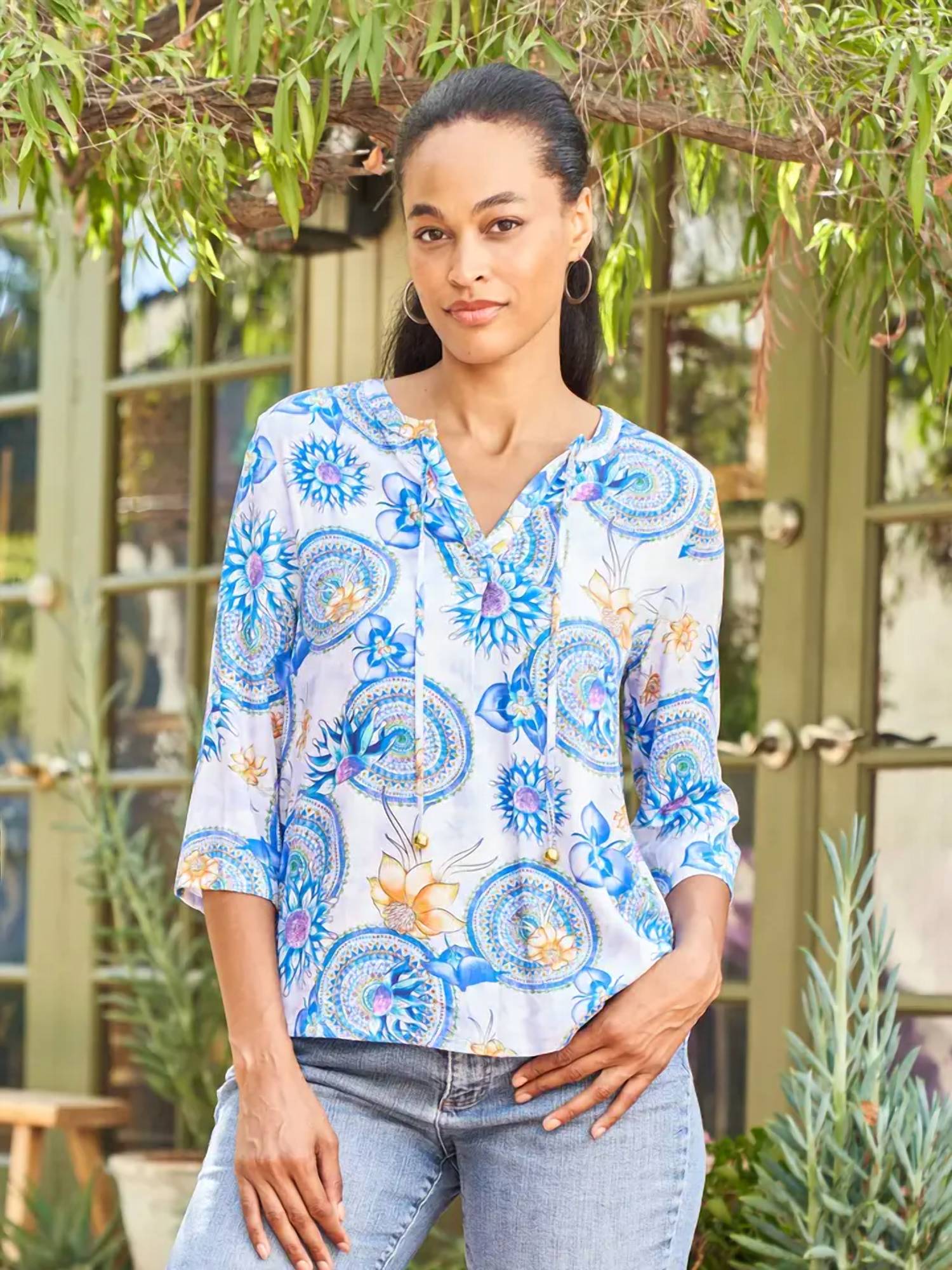 Paparazzi - Floral Mandala Notch Neck 3/4 Sleeve Top