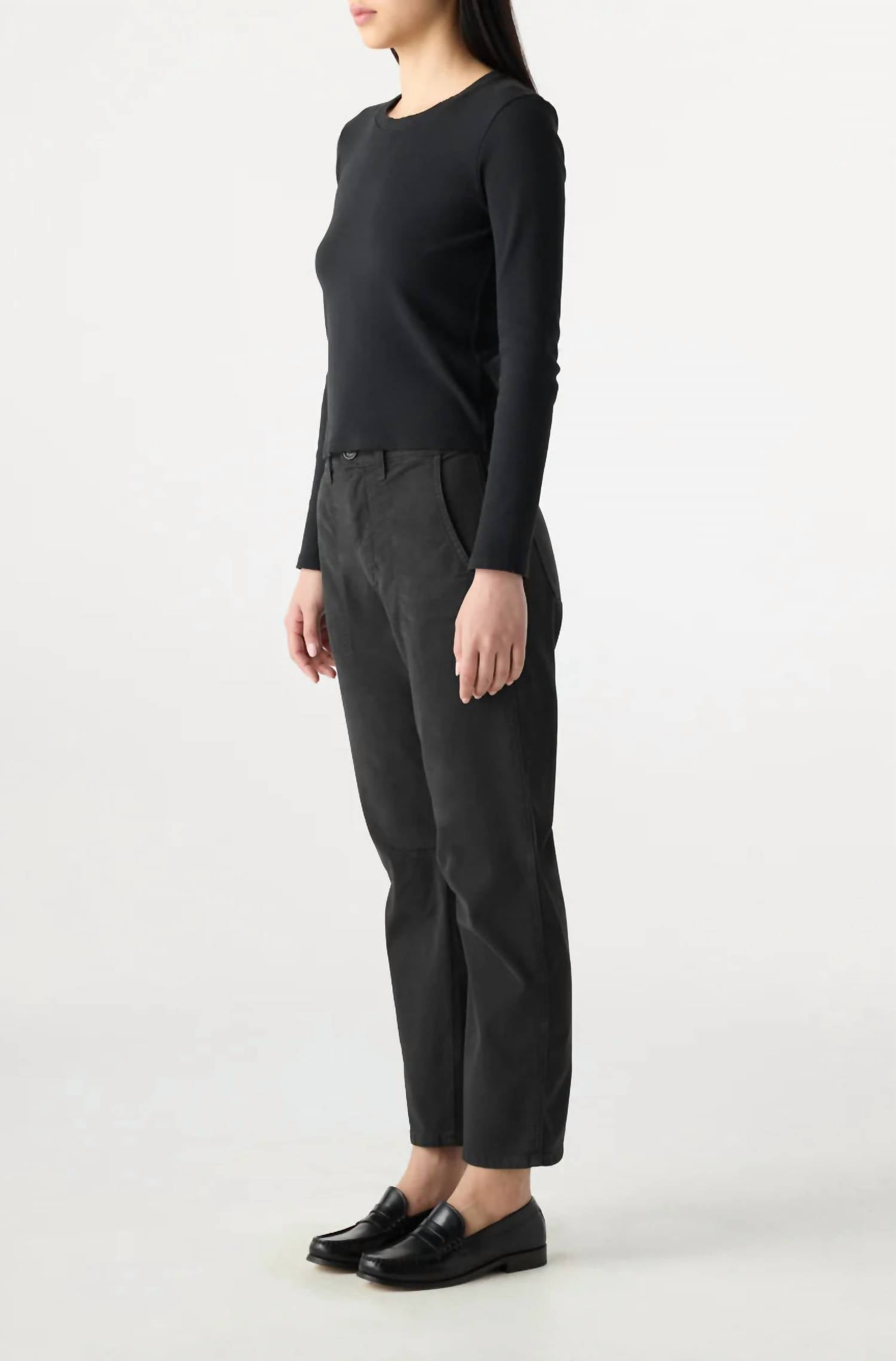 AMO Cate Cropped Jean in washed black - women's jeans - detail view