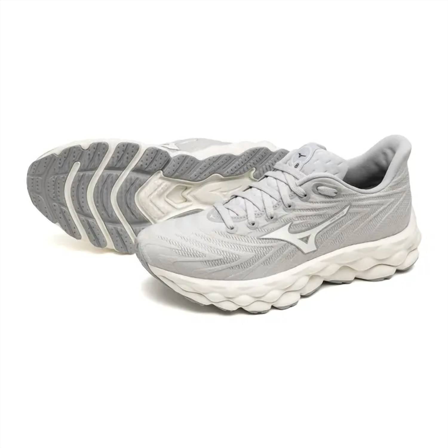 Mizuno - Women's Wave Sky 8 Running Shoe