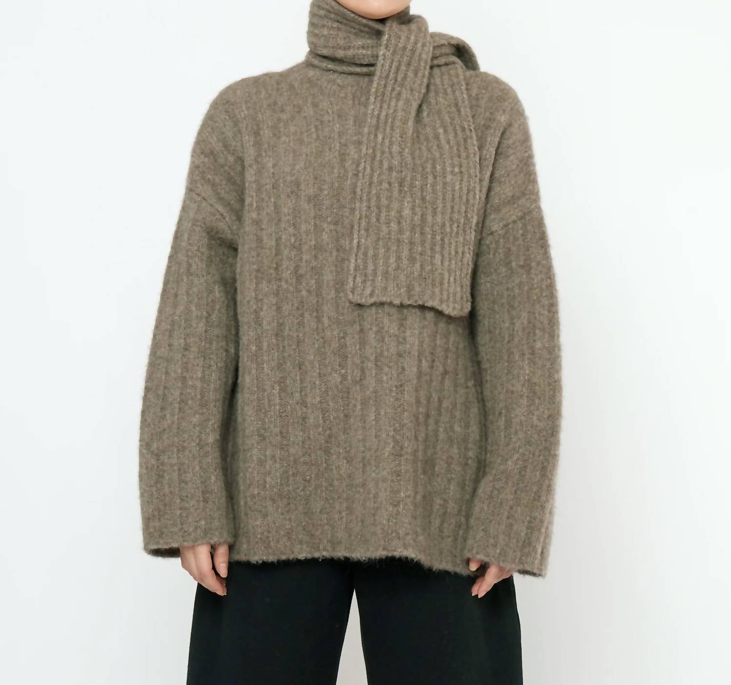 7115 By Szeki - Chunky Mockneck Sweater