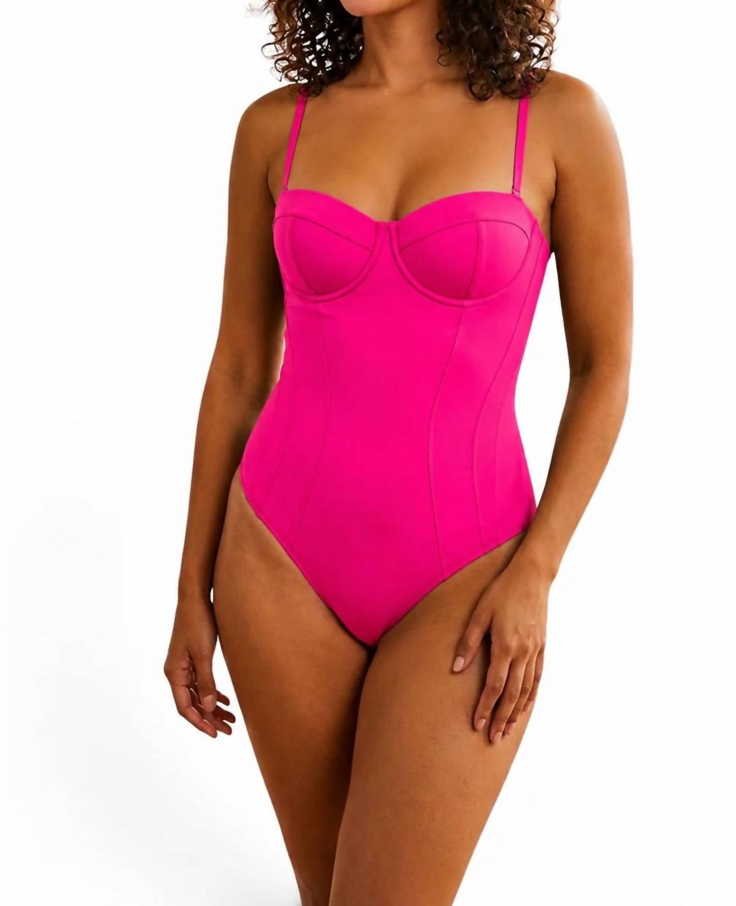 Ta3 - Pushy One Piece Swimsuit