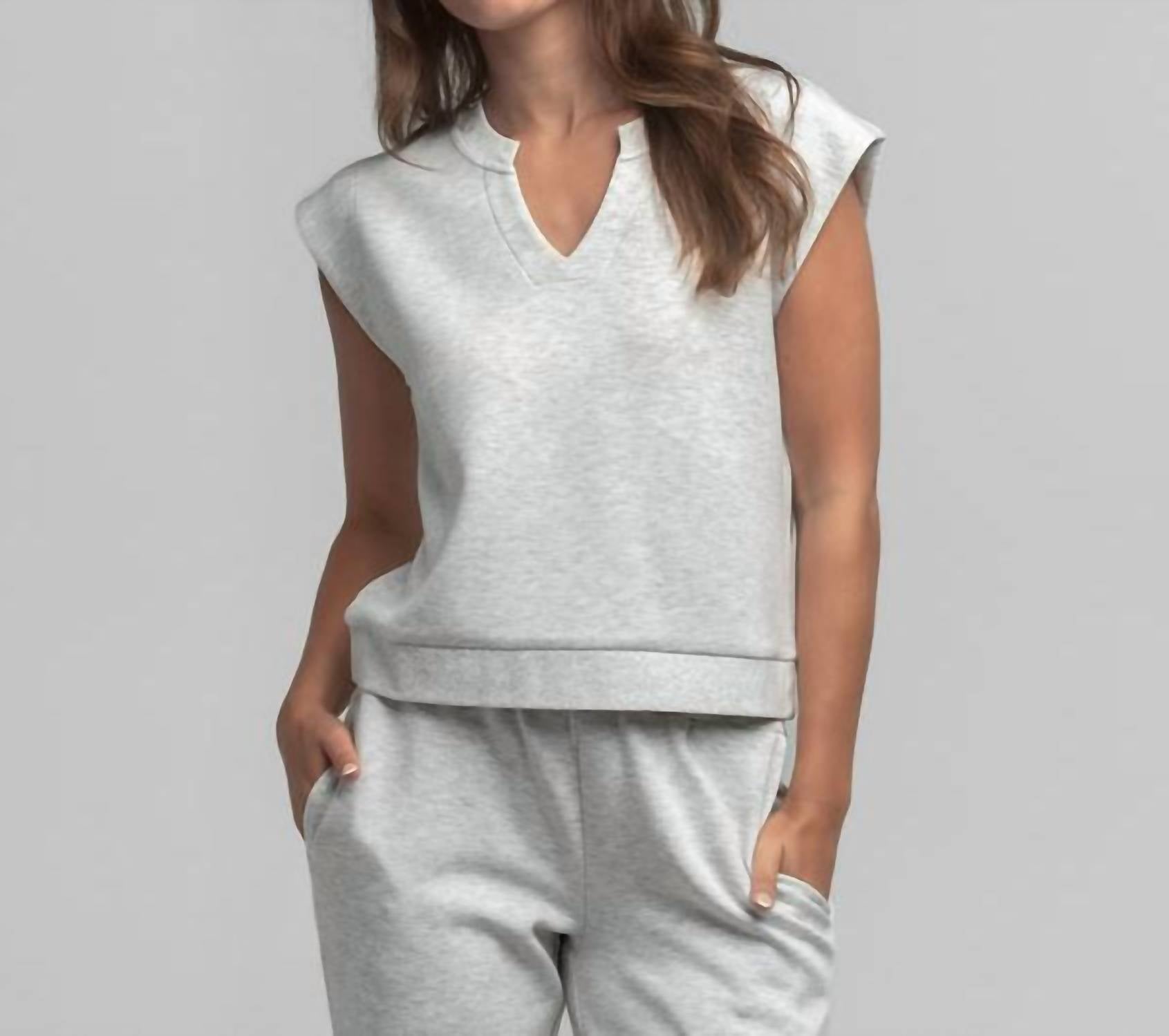 Southern Shirt Company - Astroknit V Neck Short Sleeve Top