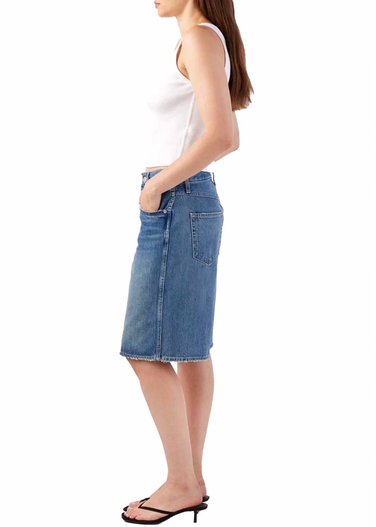 Amo - Laura Jean Short