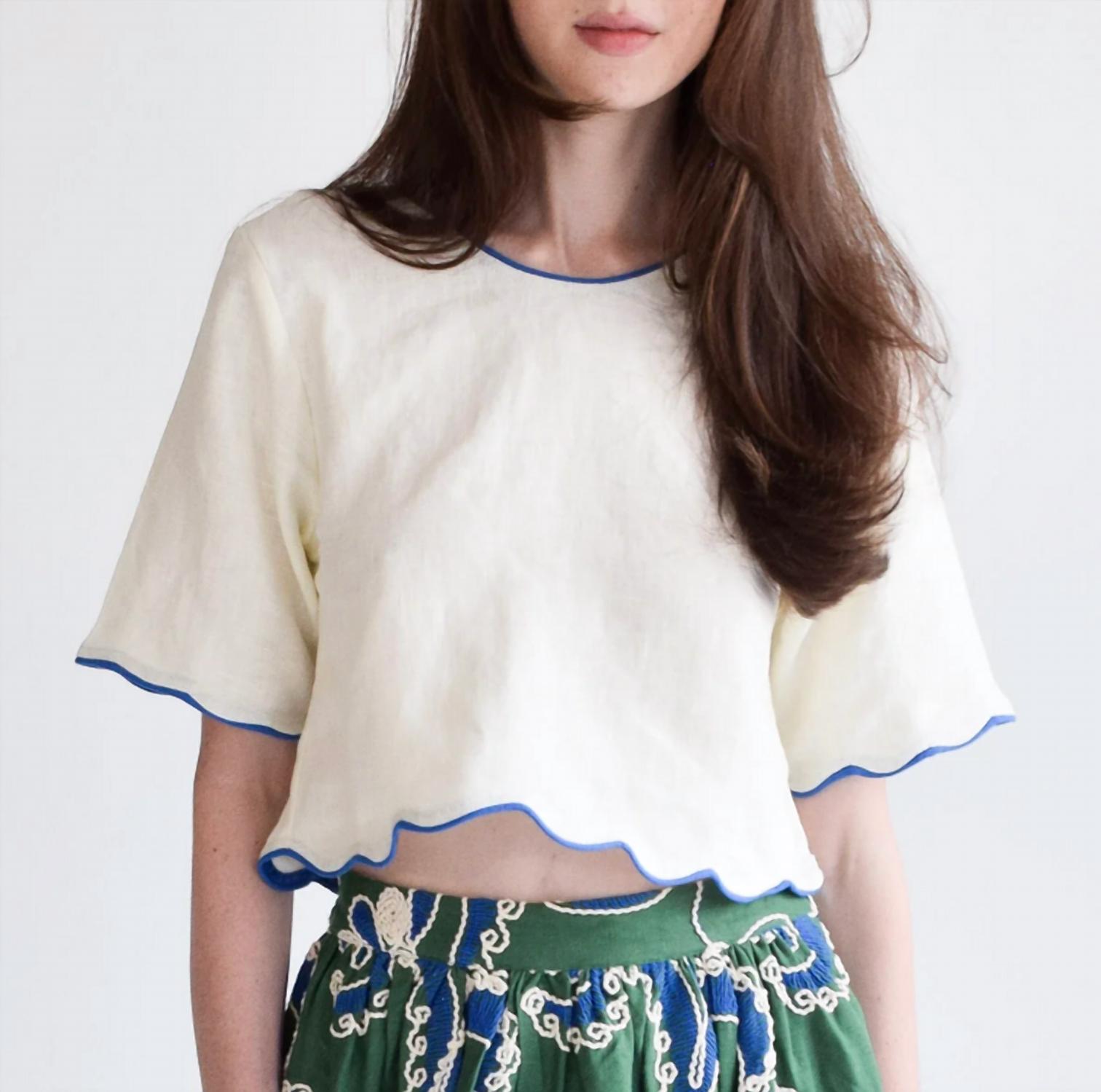Never A Wallflower - Short Sleeve Crop Top
