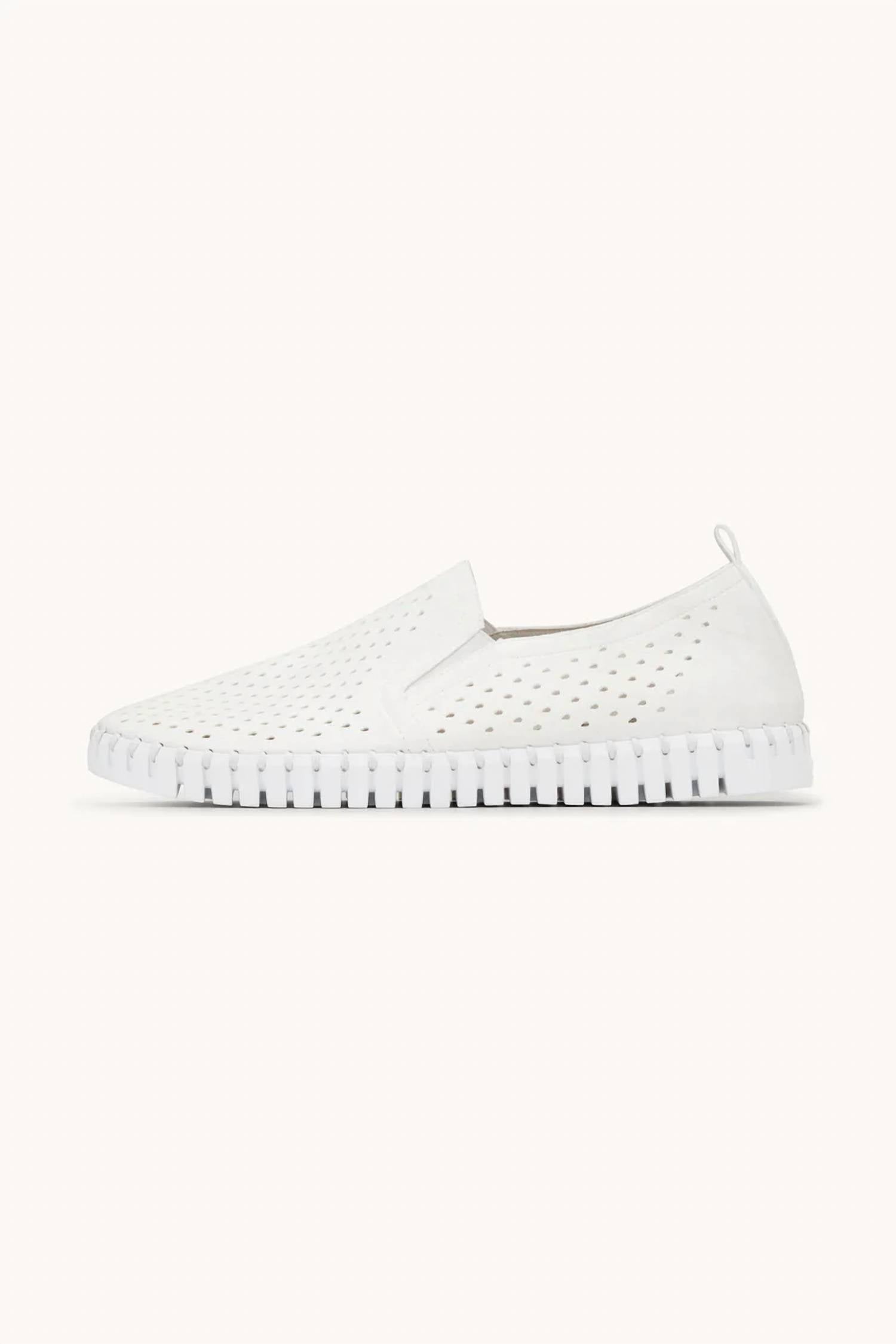 Ilse Jacobsen Men's Tulip 140 Comfort Shoes in white - men's loafer - detail view