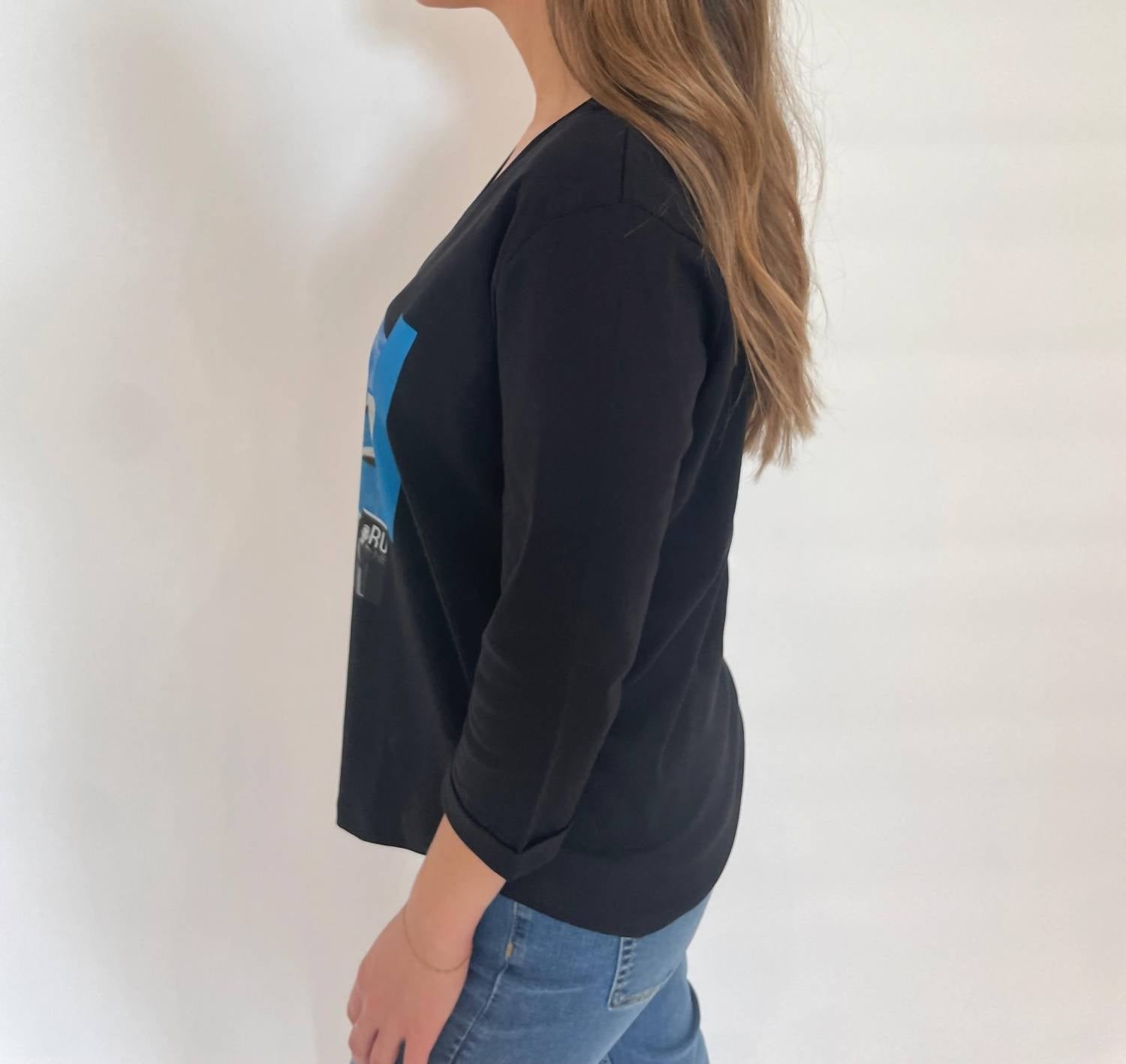 Suzi Roher - Val 3/4 Sleeve V-neck Tee