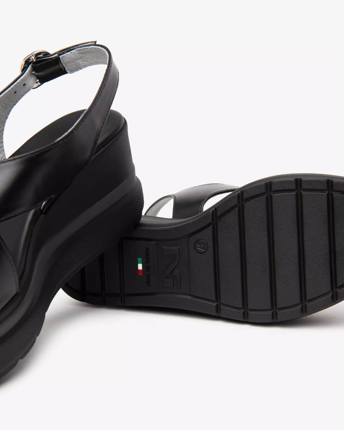 Nerogiardini - Women's Gladys Crossover Strap Sandal