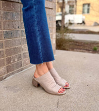 Bueno - Women's Ocean Block Heel Sandal