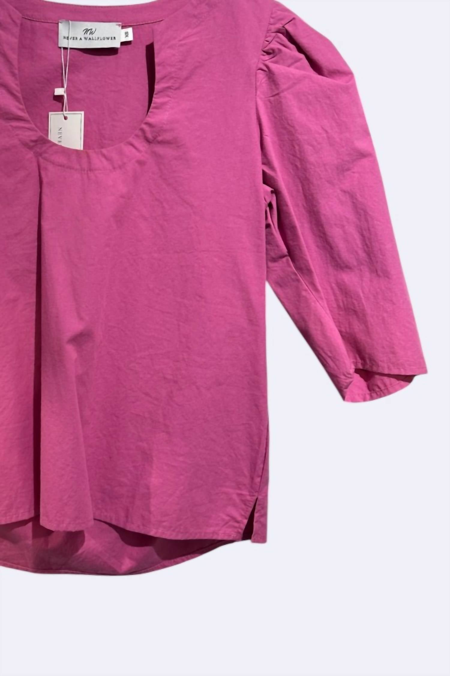Never A Wallflower - Women's Horseshoe Top