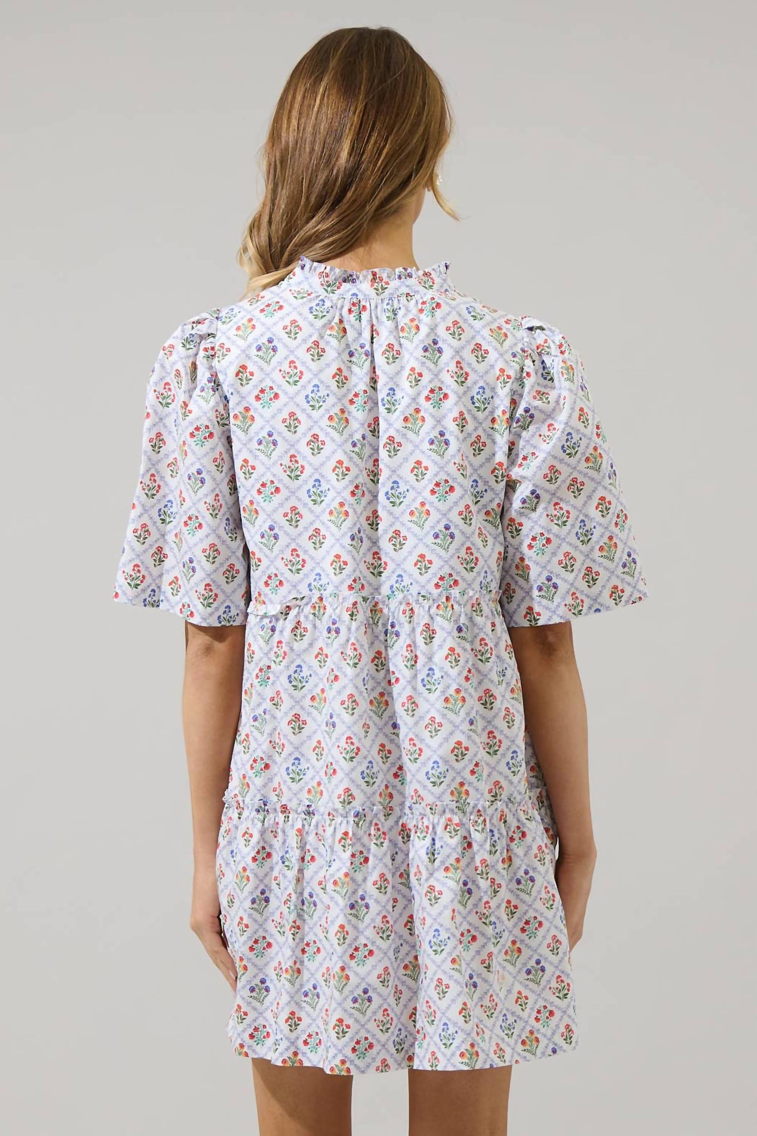 Sugarlips - Lara Floral Dixie Split Neck Shift Dress