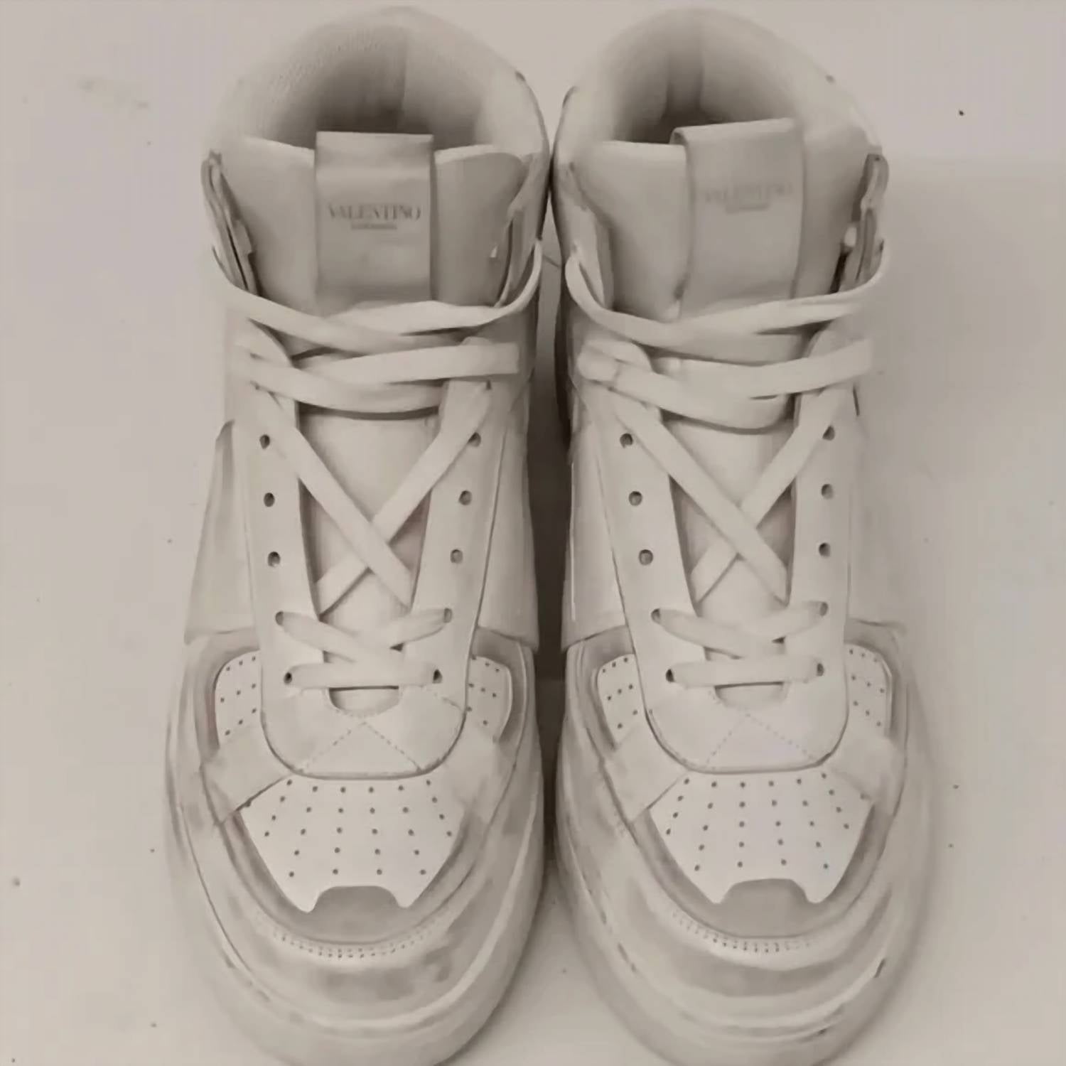 Valentino Garavani - Men's Distressed Mid-top Calfskin Vl7n Sneakers With Bands