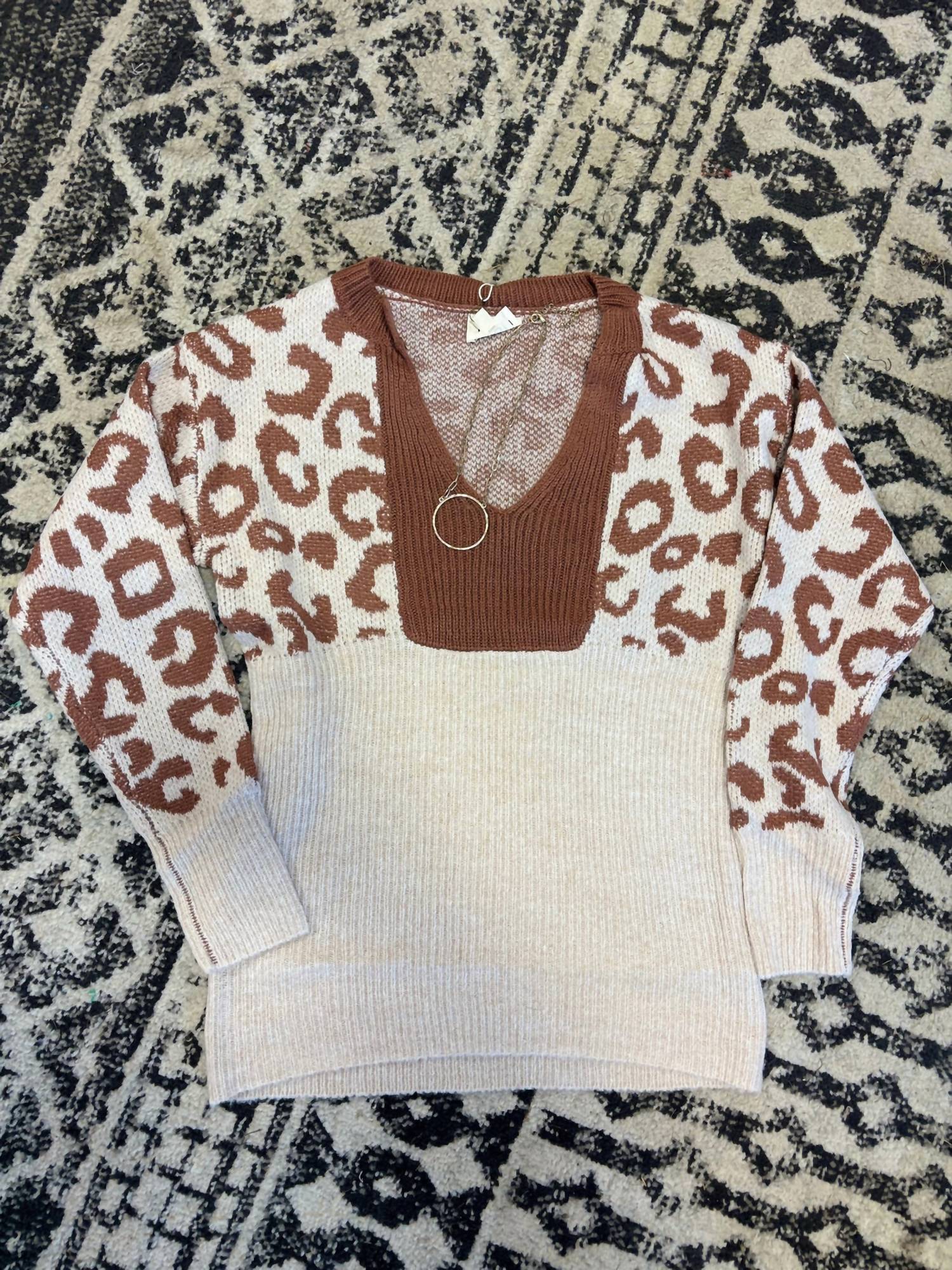 Bibi - Leopard Block Sleeves Sweater Top