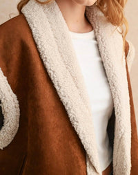 Miou Muse - Sherpa Dreams Contrast Vest