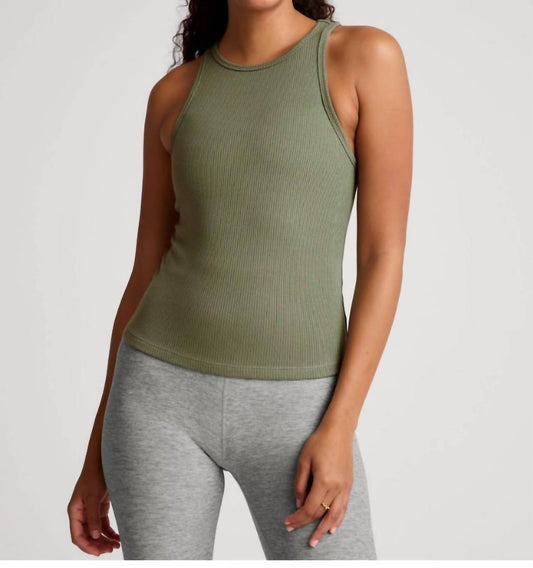 Beyond Yoga - Formation Tank