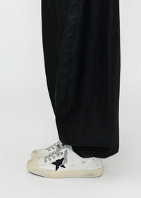 Golden Goose - Women's V-star Sneaker