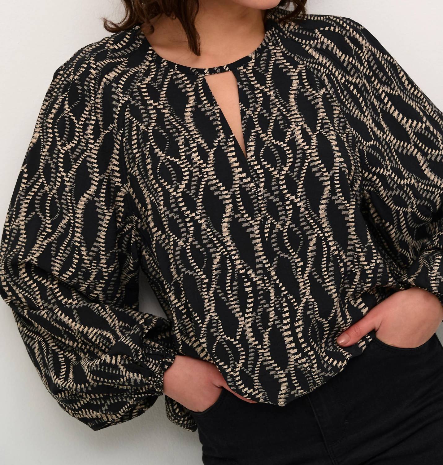 Kaffe - Kadunora Cutout Neck Casual Fit Blouse