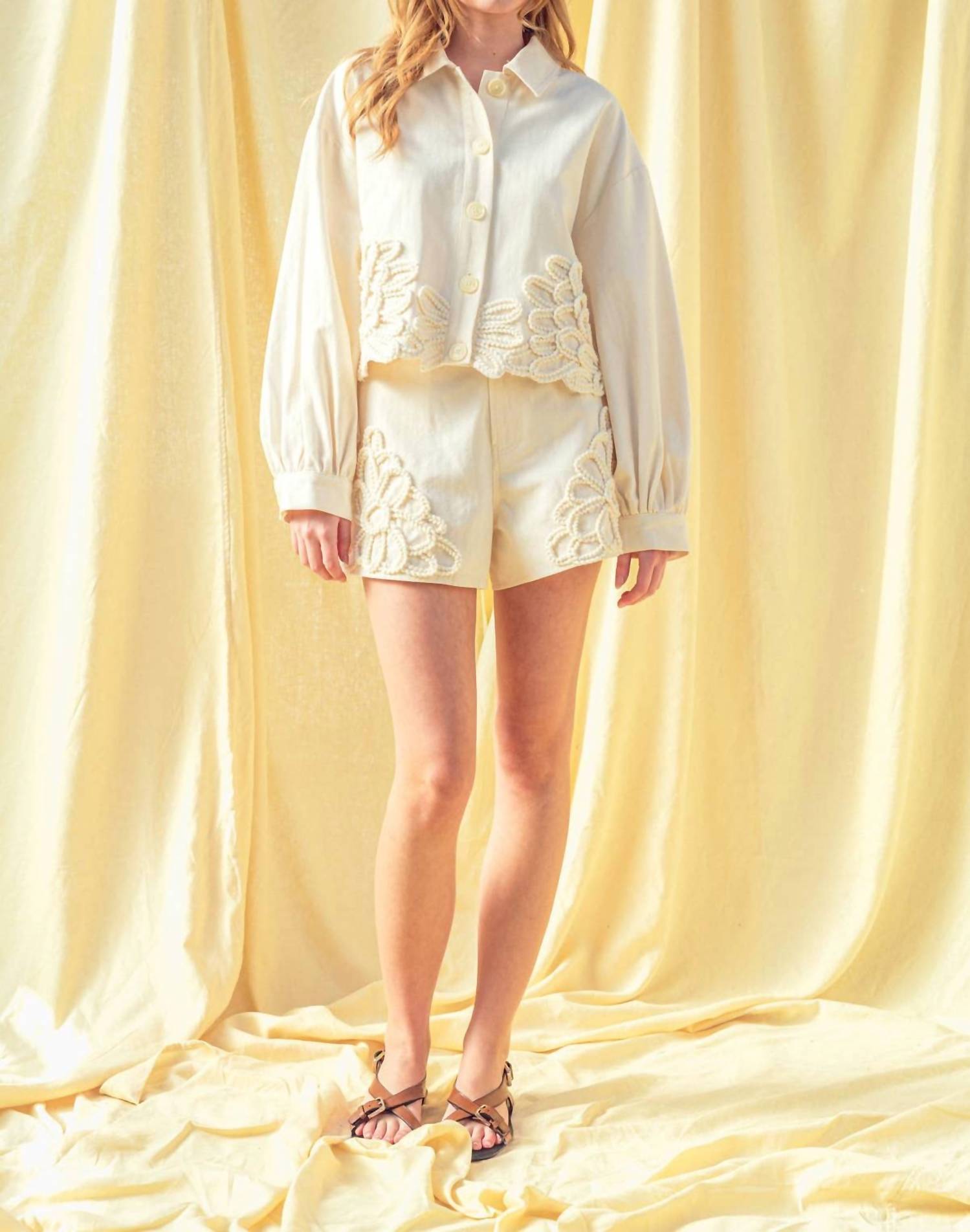 Miou Muse - Floral Embellishment Detail Shorts