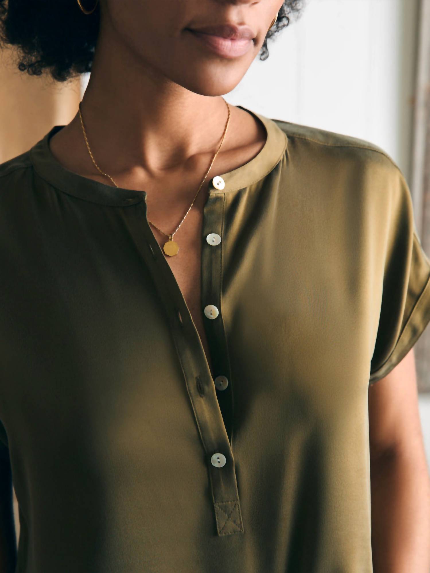Faherty - Sandwashed Silk Desmond Top