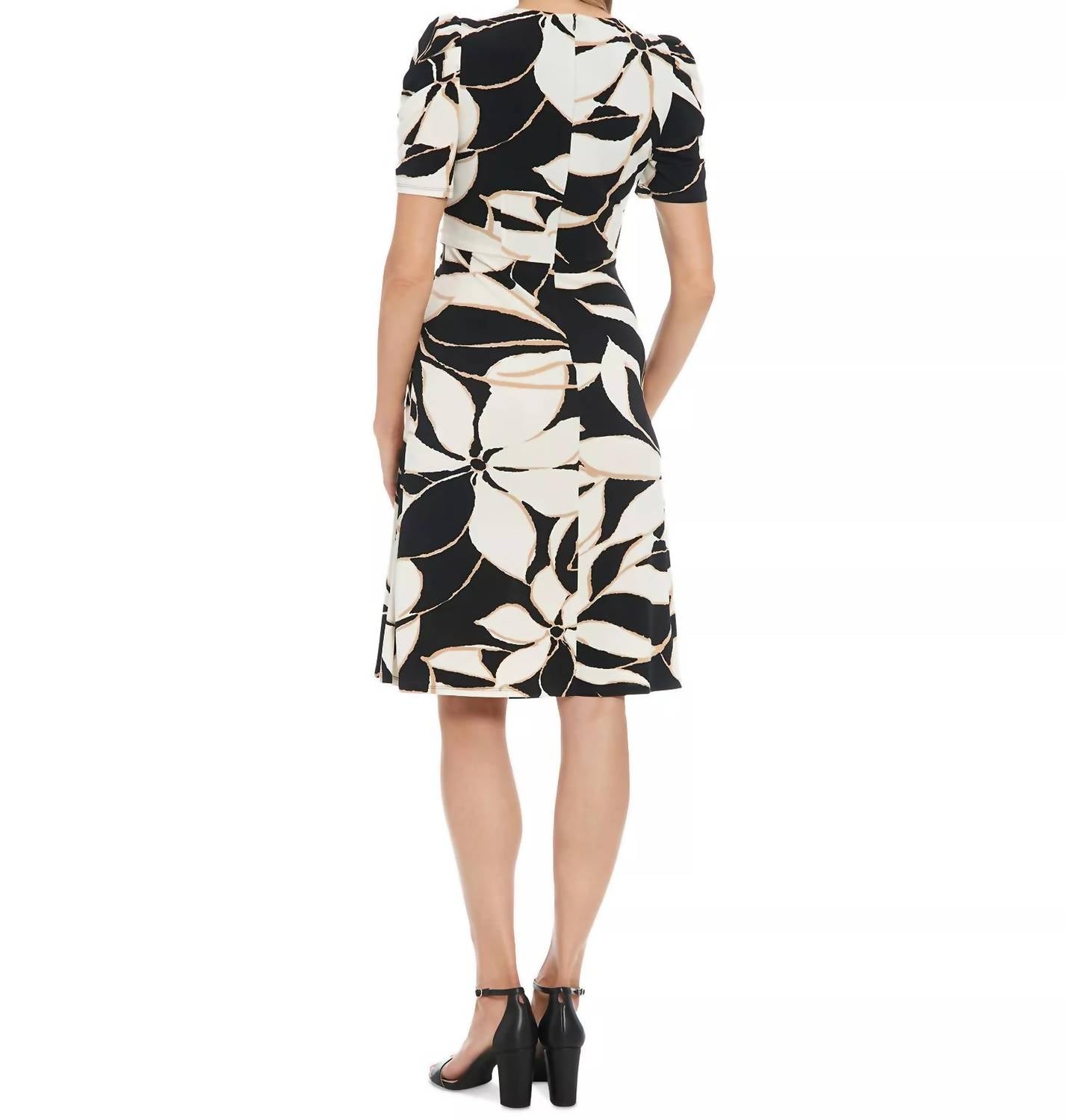 London Times - Printed Round-neck Ruched A-line Dress