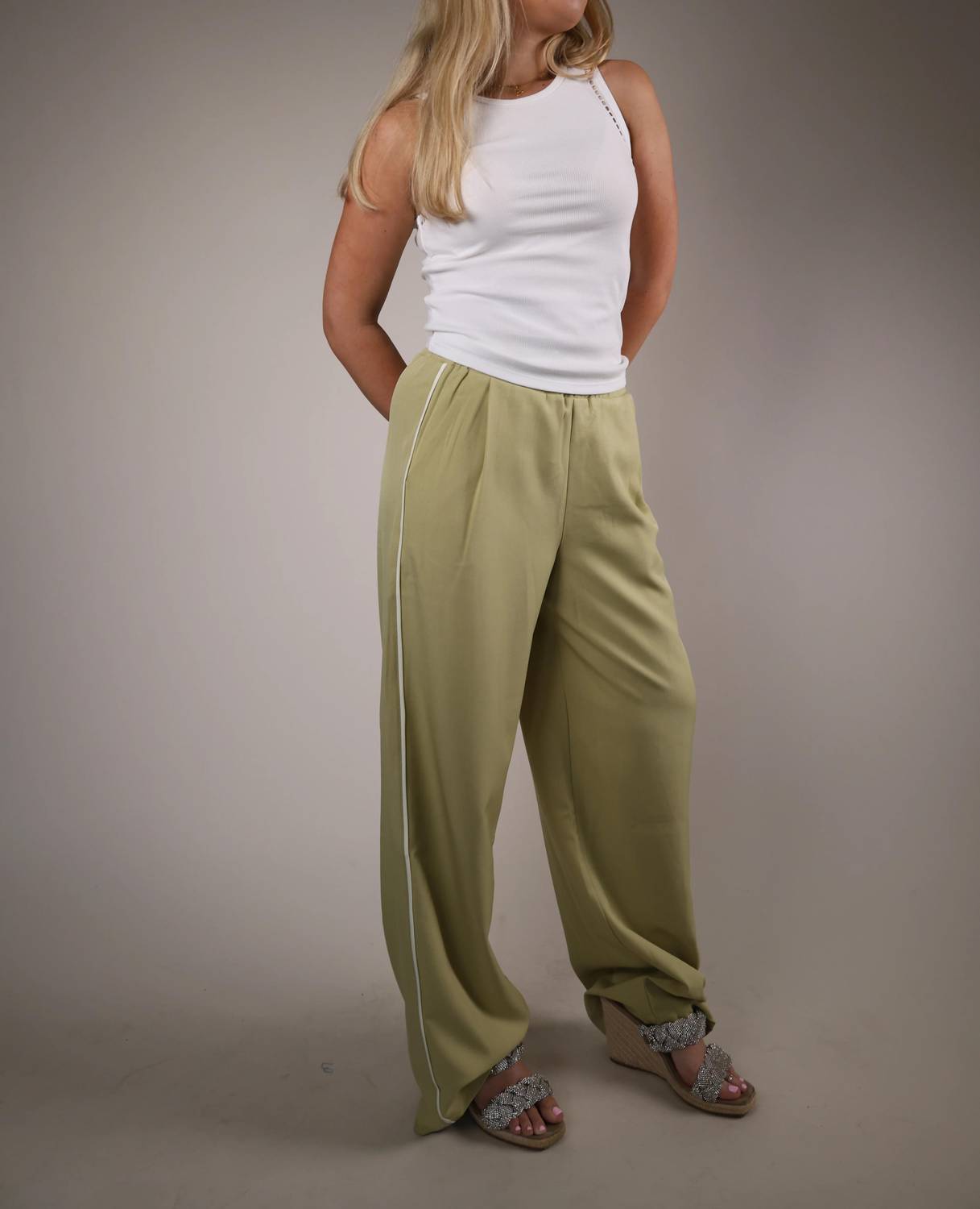 Bishop + Young - Women's Great Escape Pull On Pant