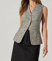 Astr - Delphia Sleeveless Vest