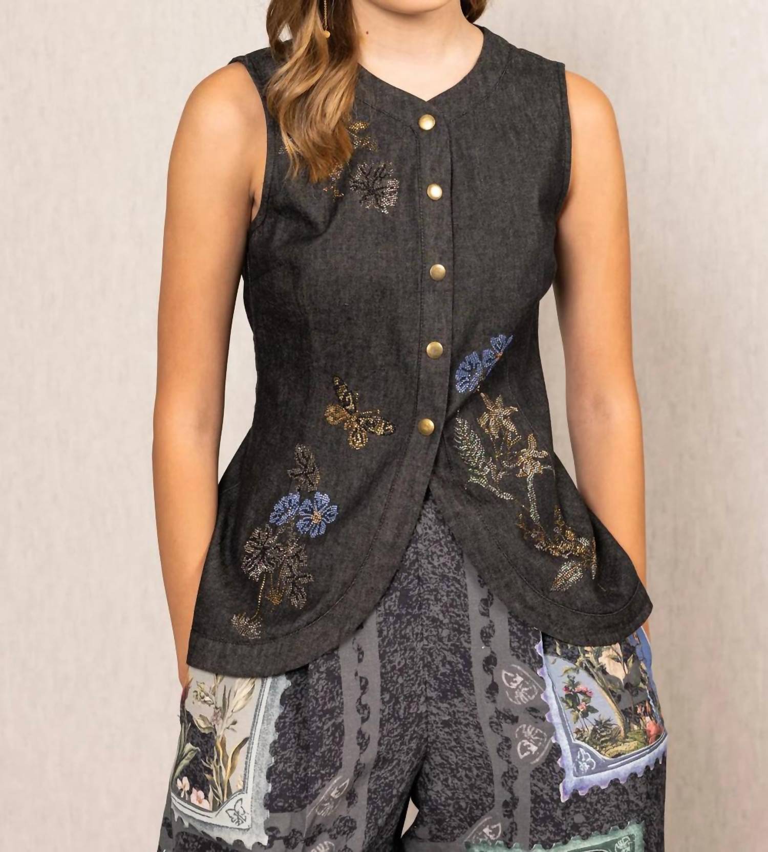 RANNA GILL Aster Sleevless Waist Coat in black - women's jacket