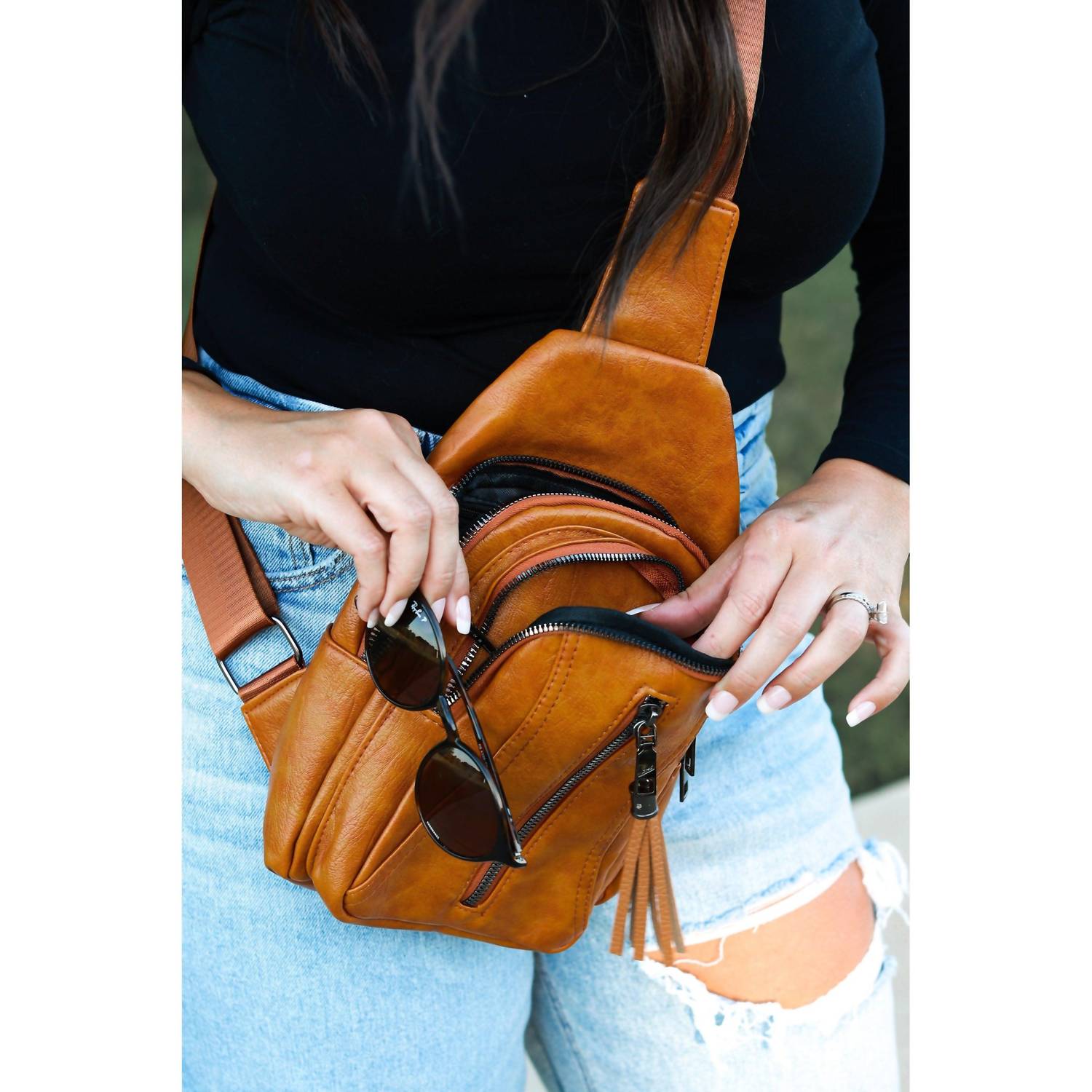 Julia Rose - Mindy Vintage Tassel Sling Bag