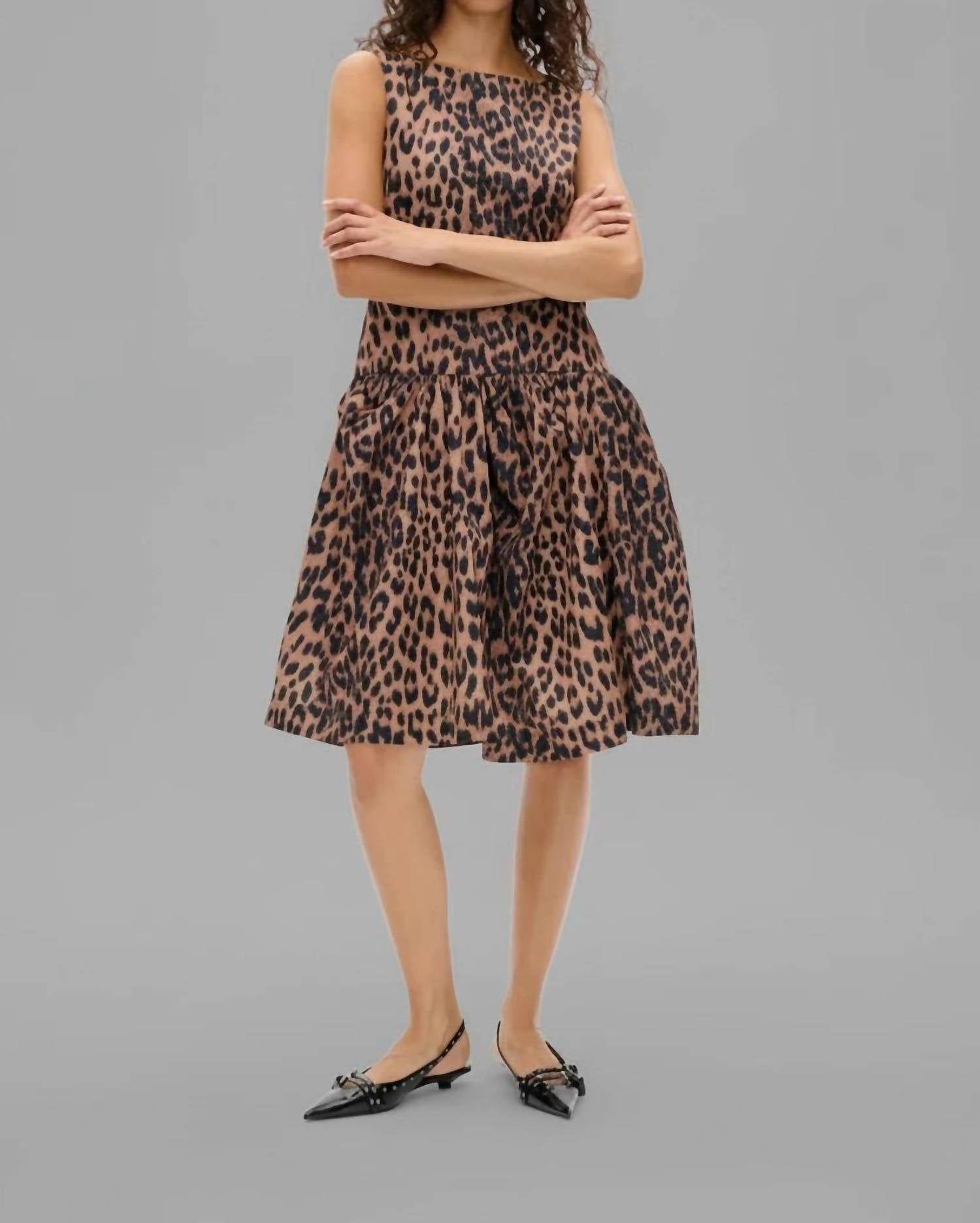 Baum Und Pferdgarten - ANEVA DRESS