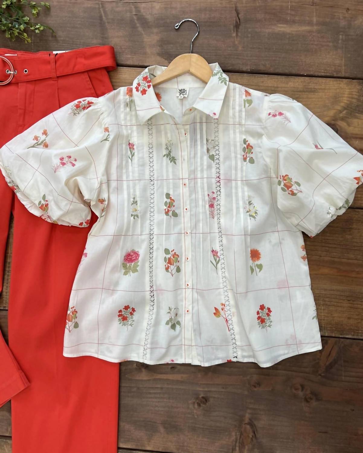 Ivy Jane - Women's Botanical Floral Top