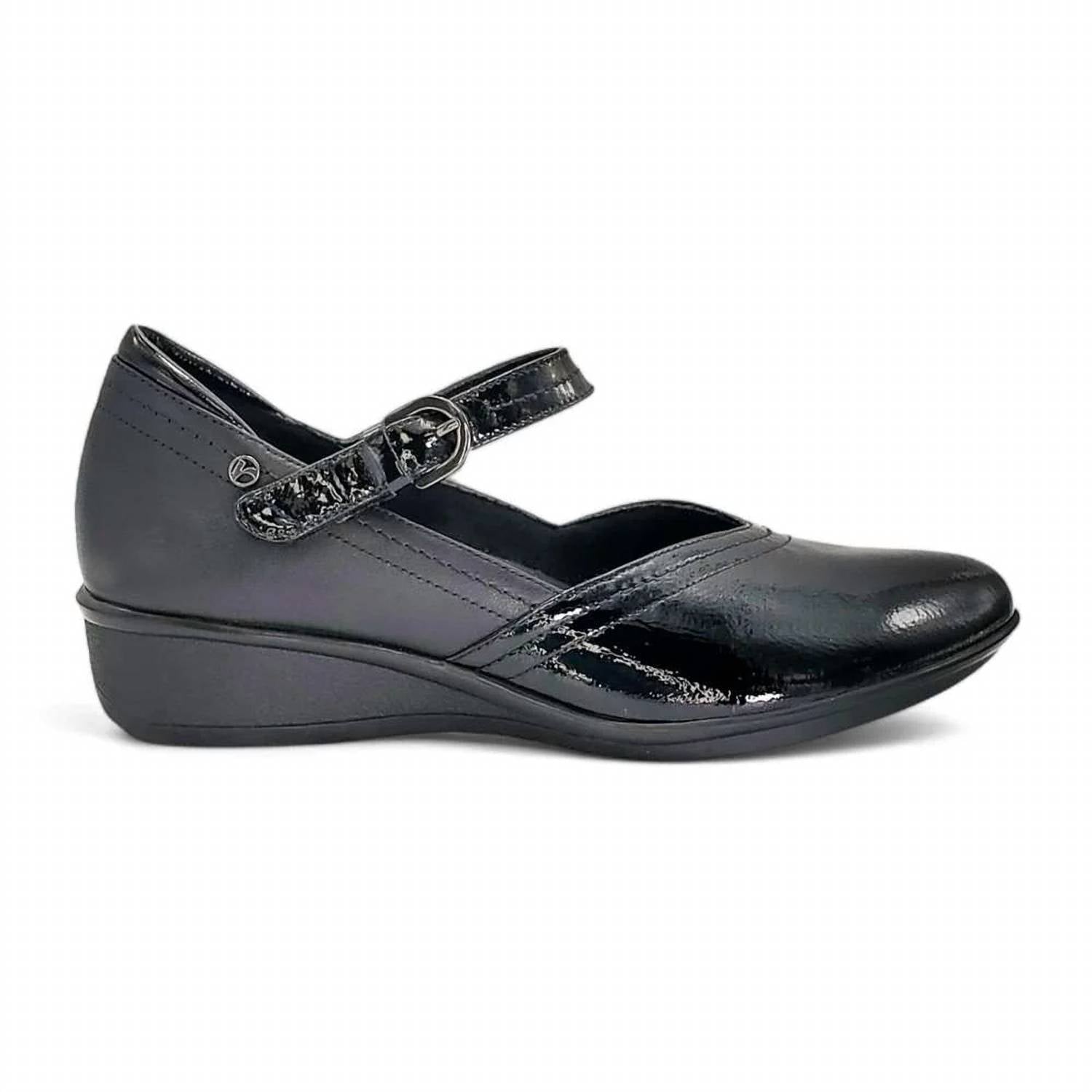 Revere - Women's Narita Mary-jane Flats