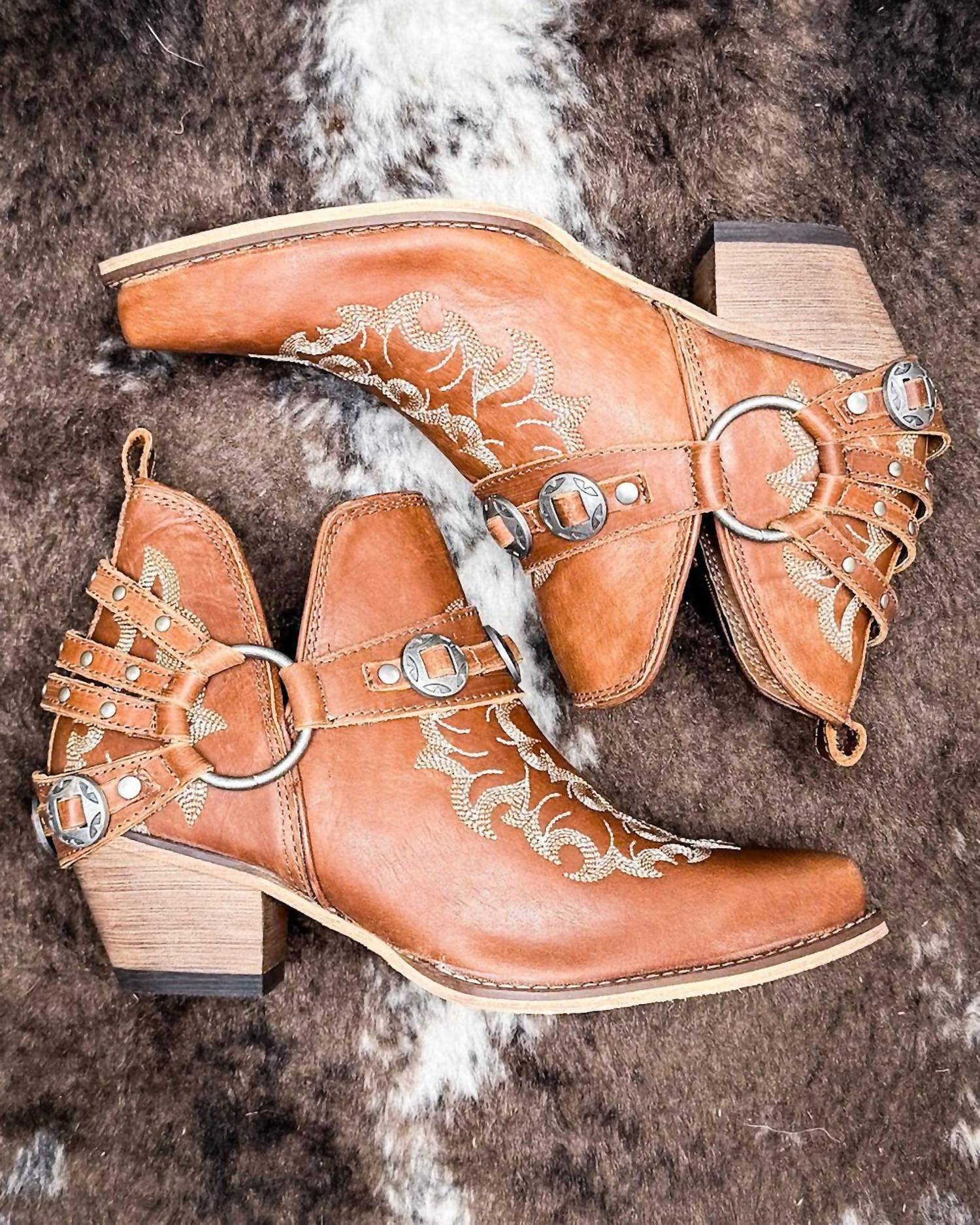 Myra - Women's Western Ember Booties