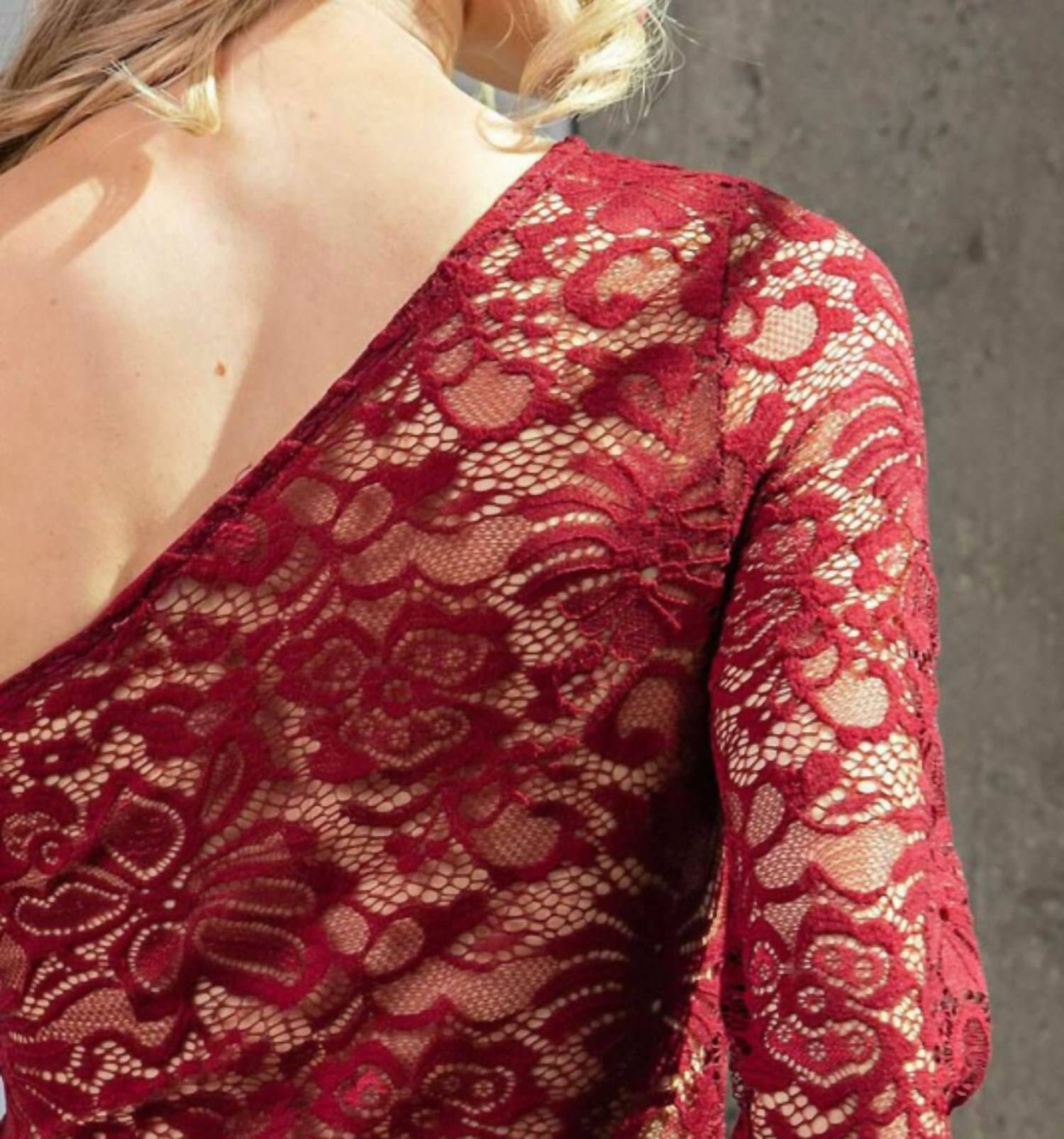 Eesome - Lacey One Shoulder Lace Sleeve Bodysuit