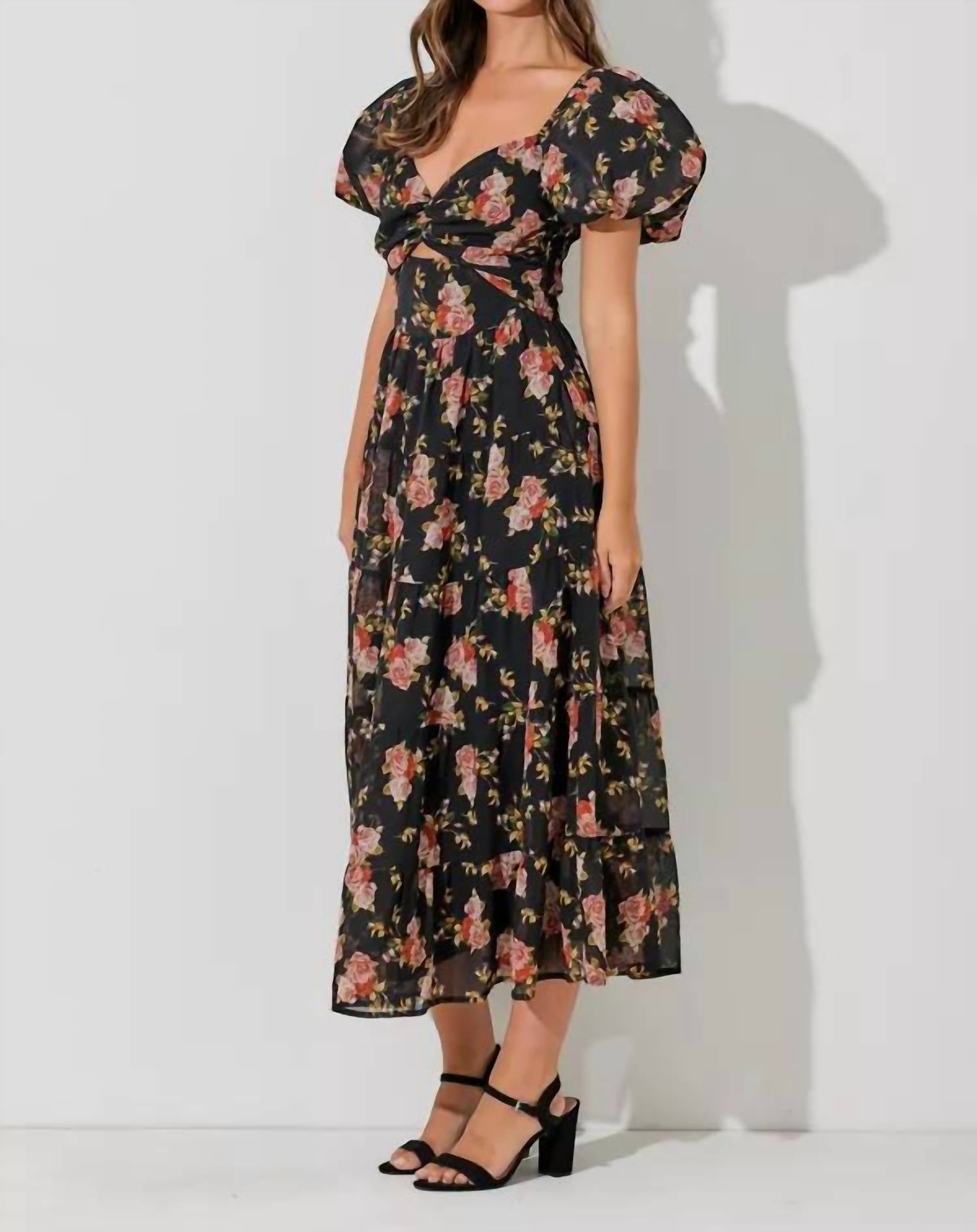 Baevely By Wellmade - Puff Sleeve Cutout Maxi Dress