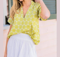 Livro - Merritt Split Neckline Top