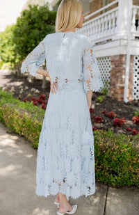 Tcec - Elbow Length Sleeves Floral Lace Cropped Top