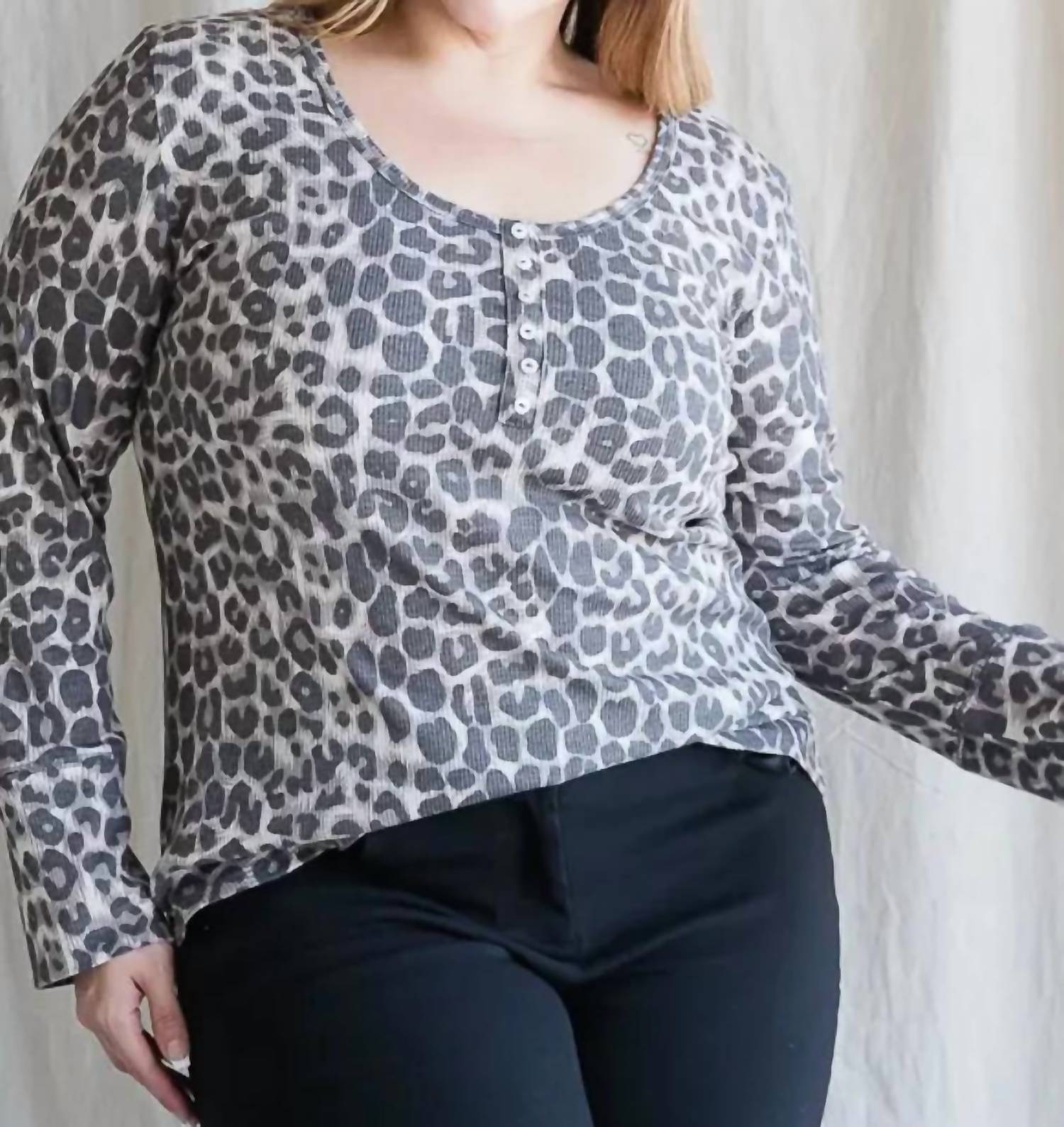 7Th Ray - Long Sleeve Leopard Henley Tee