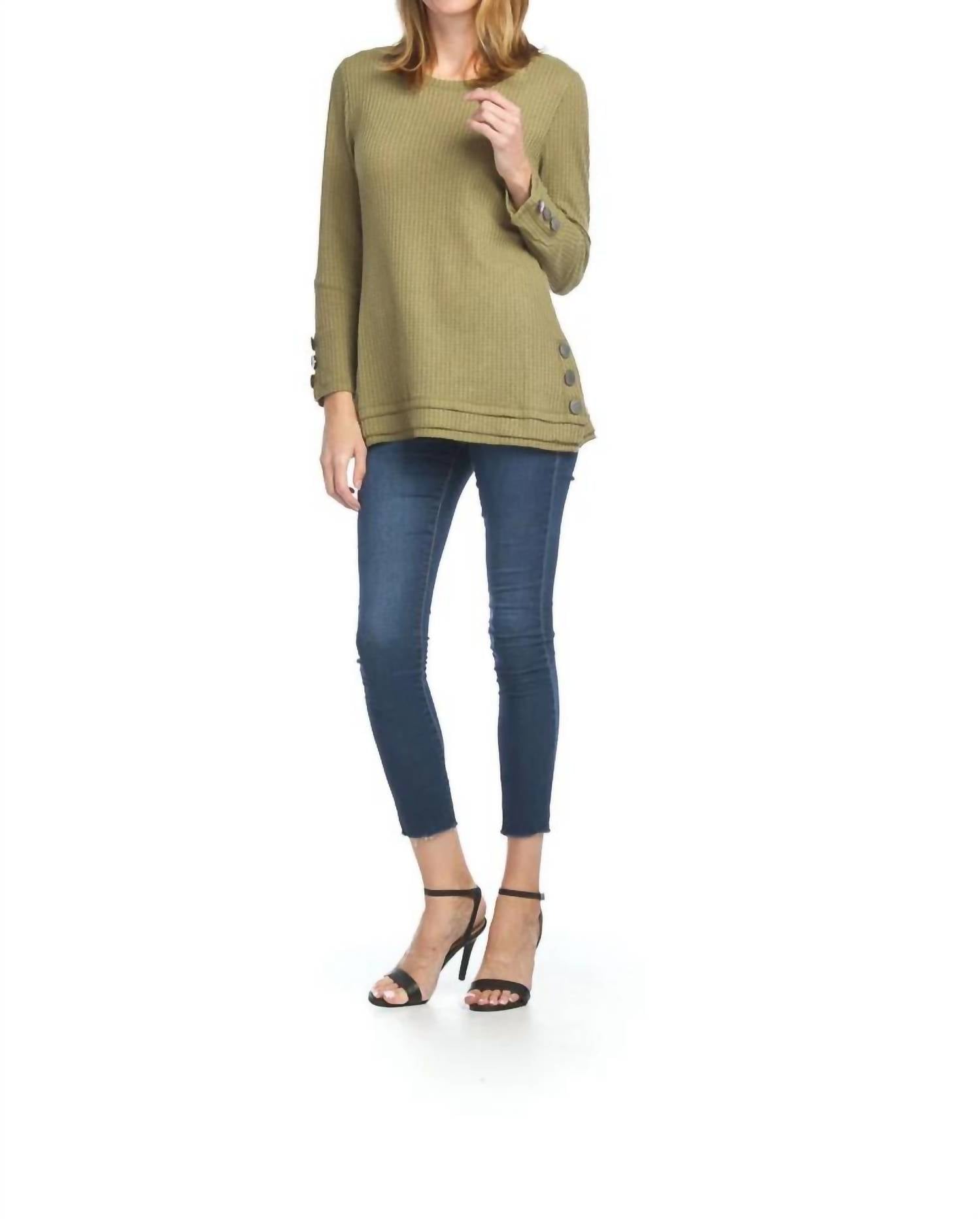 Papillon - Waffle Top With Button Detail