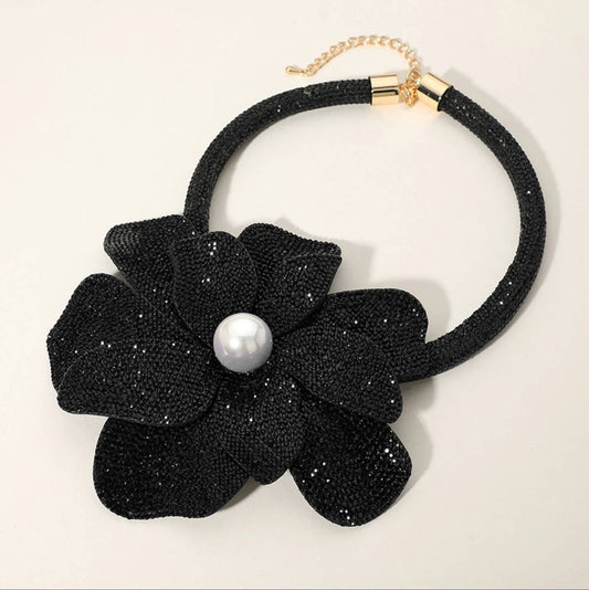 Natasha Accessories - Women's Flower Necklace