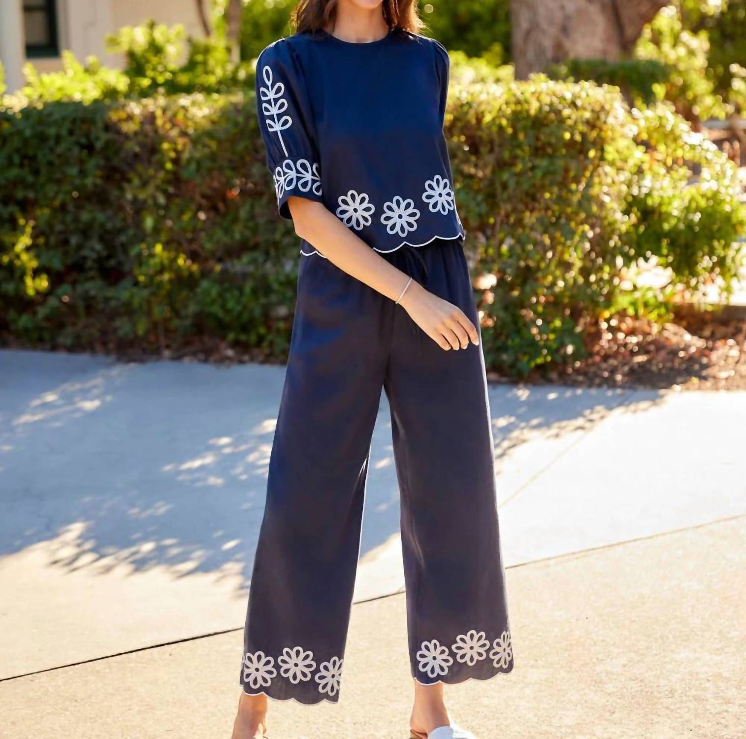 Karen Kane - Scallop Drawstring Pants