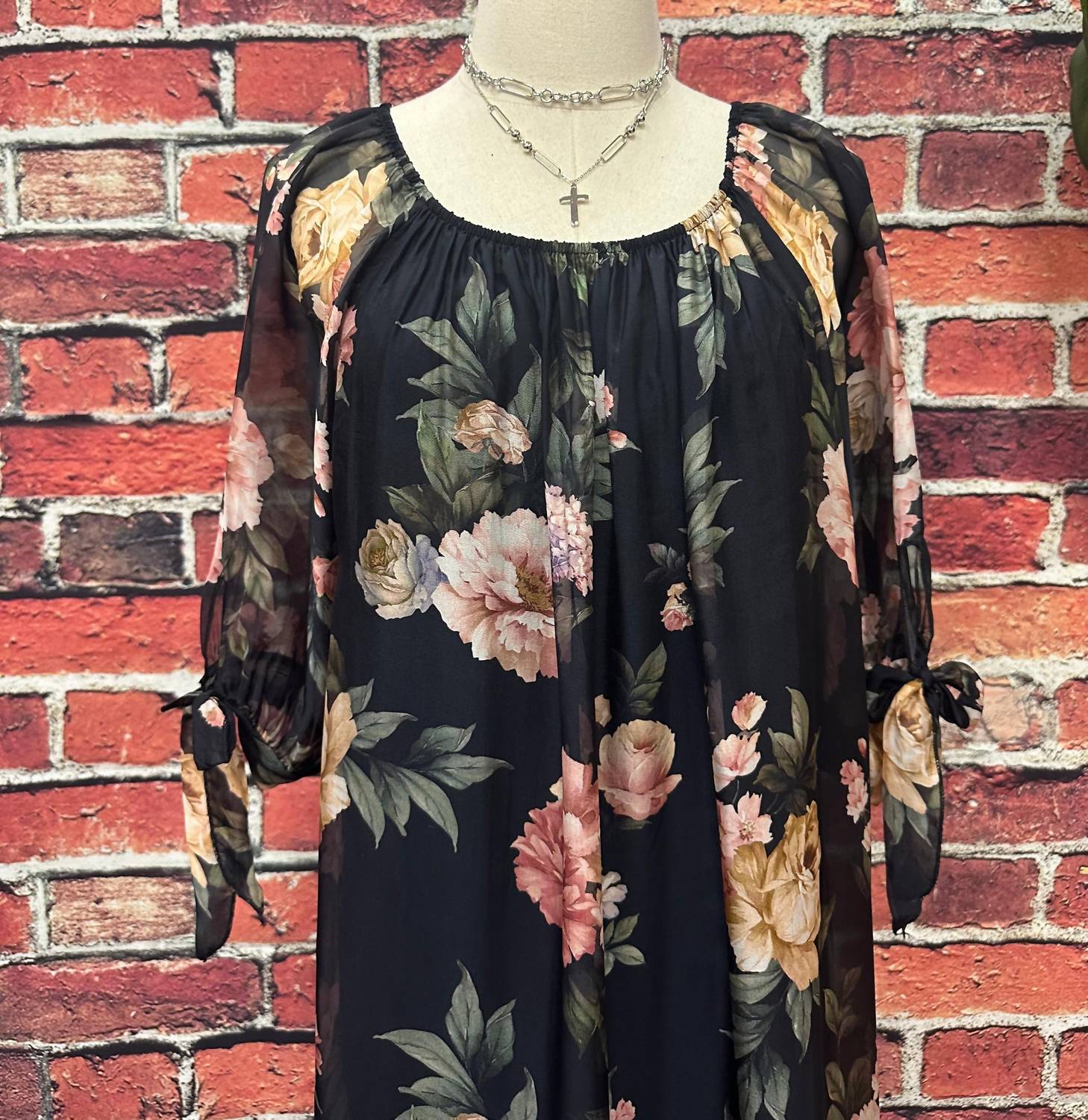 Tempo Paris - Just A Beautiful Girl Maxi Dress